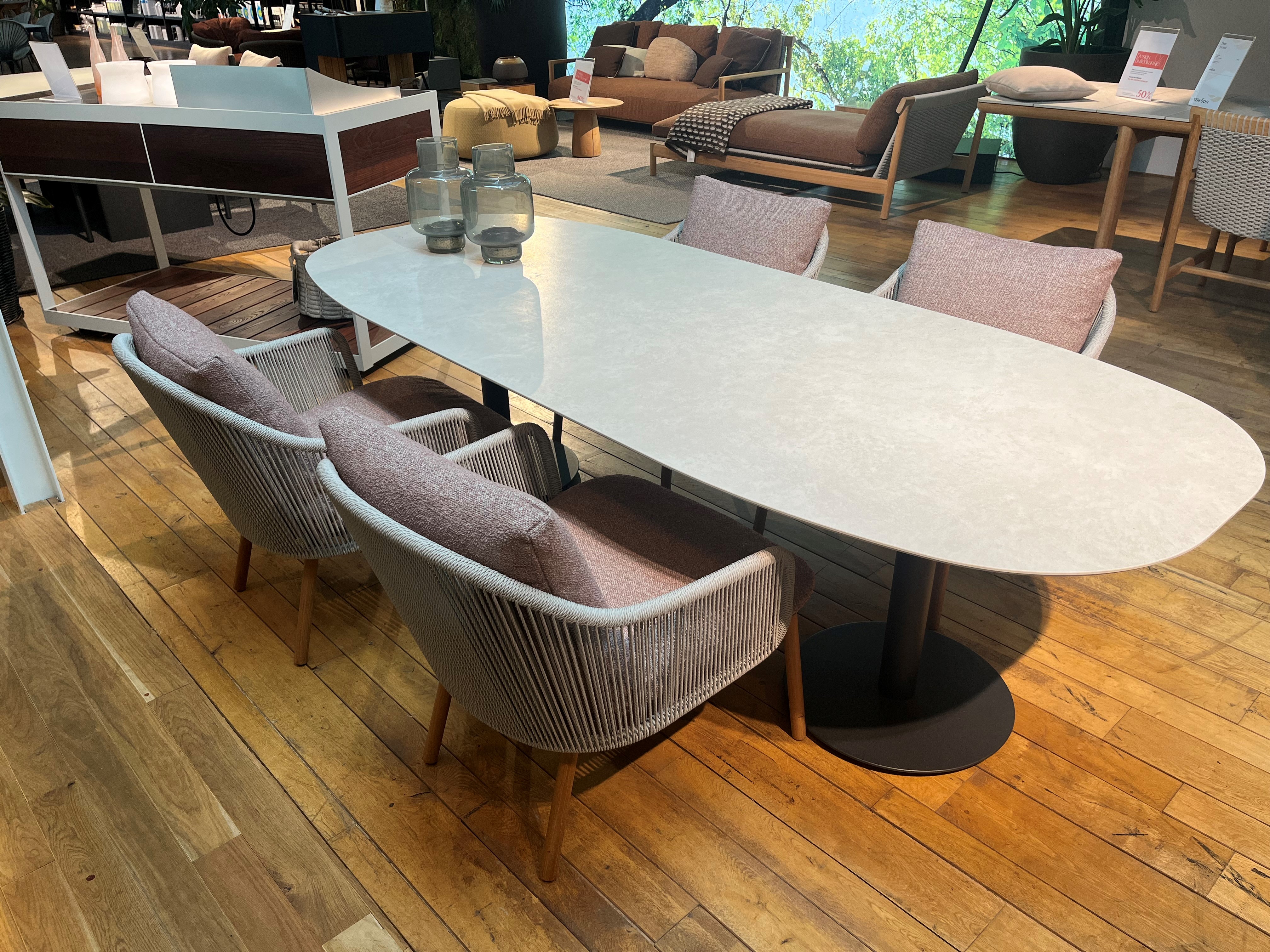 t-table-en-senja-1.jpg