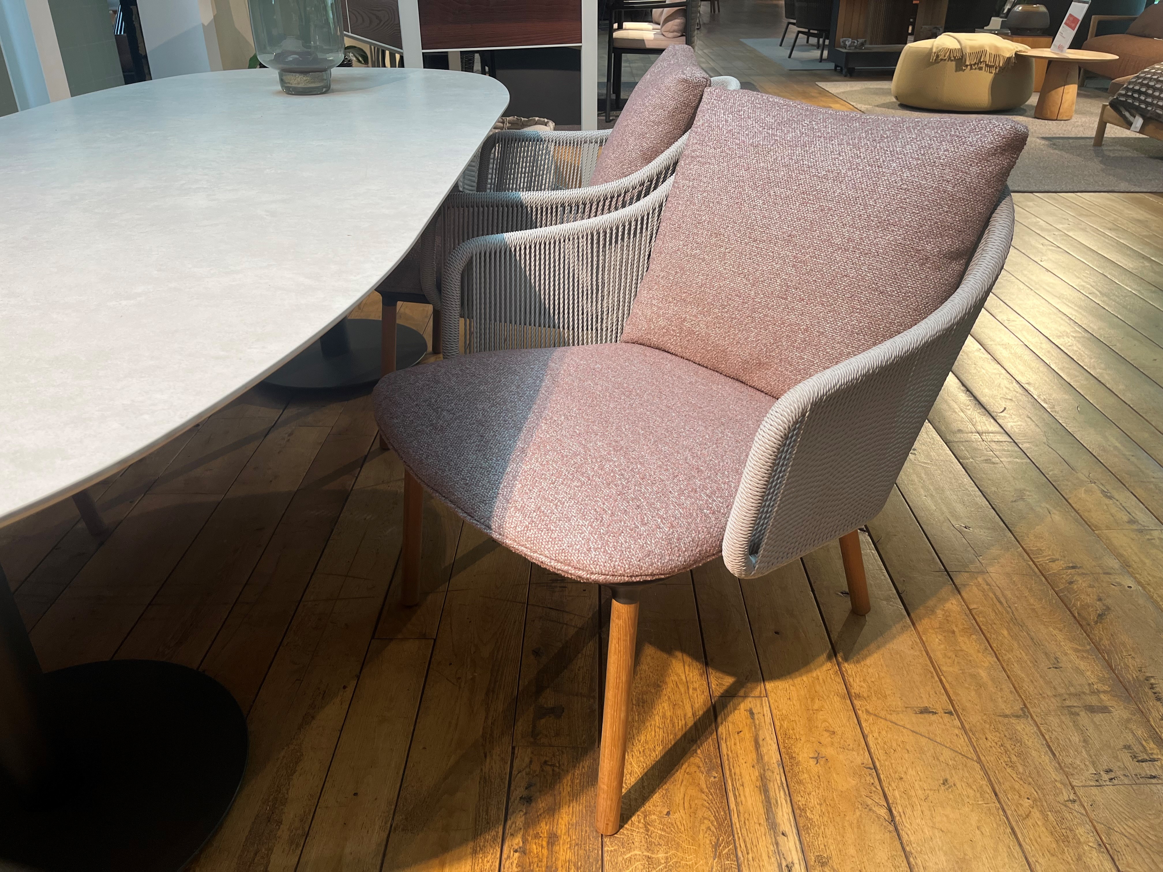 t-table-en-senja-2.jpg