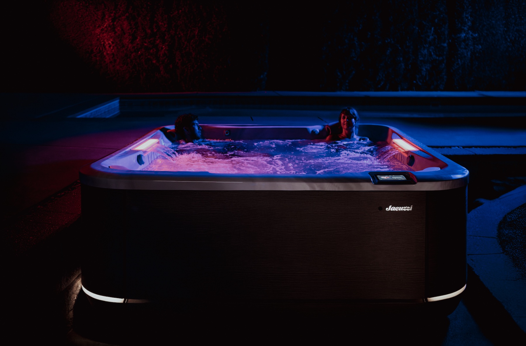 jacuzzi-spa-j508l-platinum-flax-seattle-night-hanolux.jpeg
