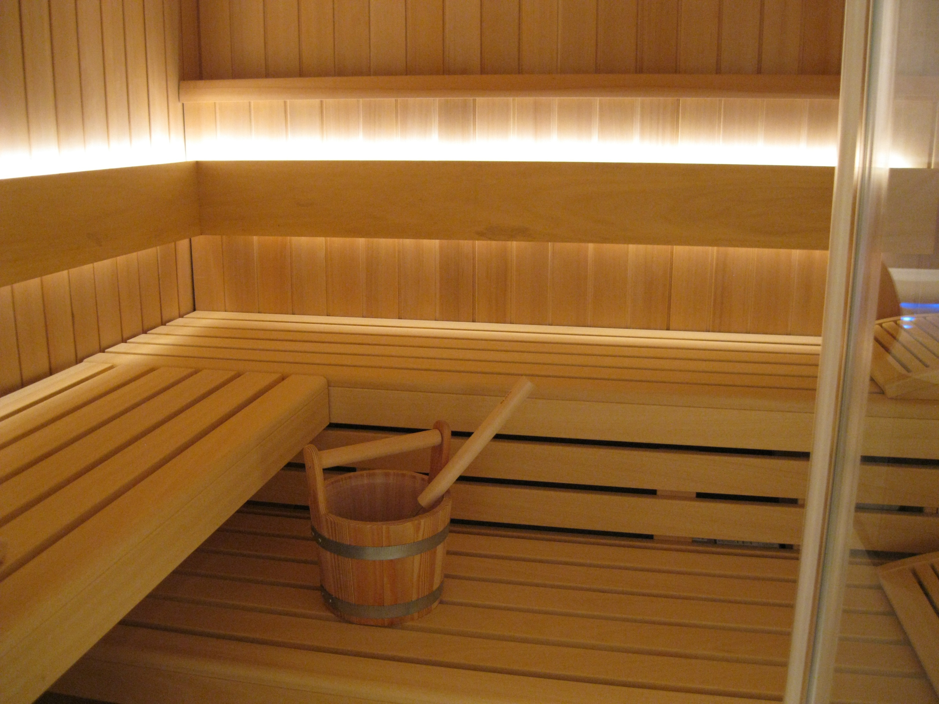 stoom-sauna-project-jacuzzi-bubbelbad-op-maat.jpg