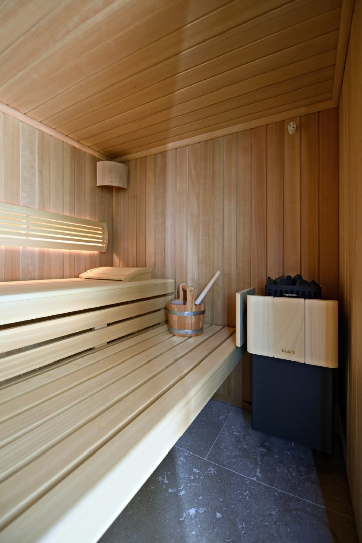 sauna-badkamer-project-hanolux-sels-villa-5.jpg