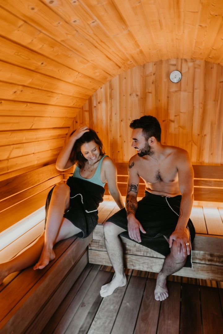 thermowood-barrel-sauna-bij-hanolux.jpg
