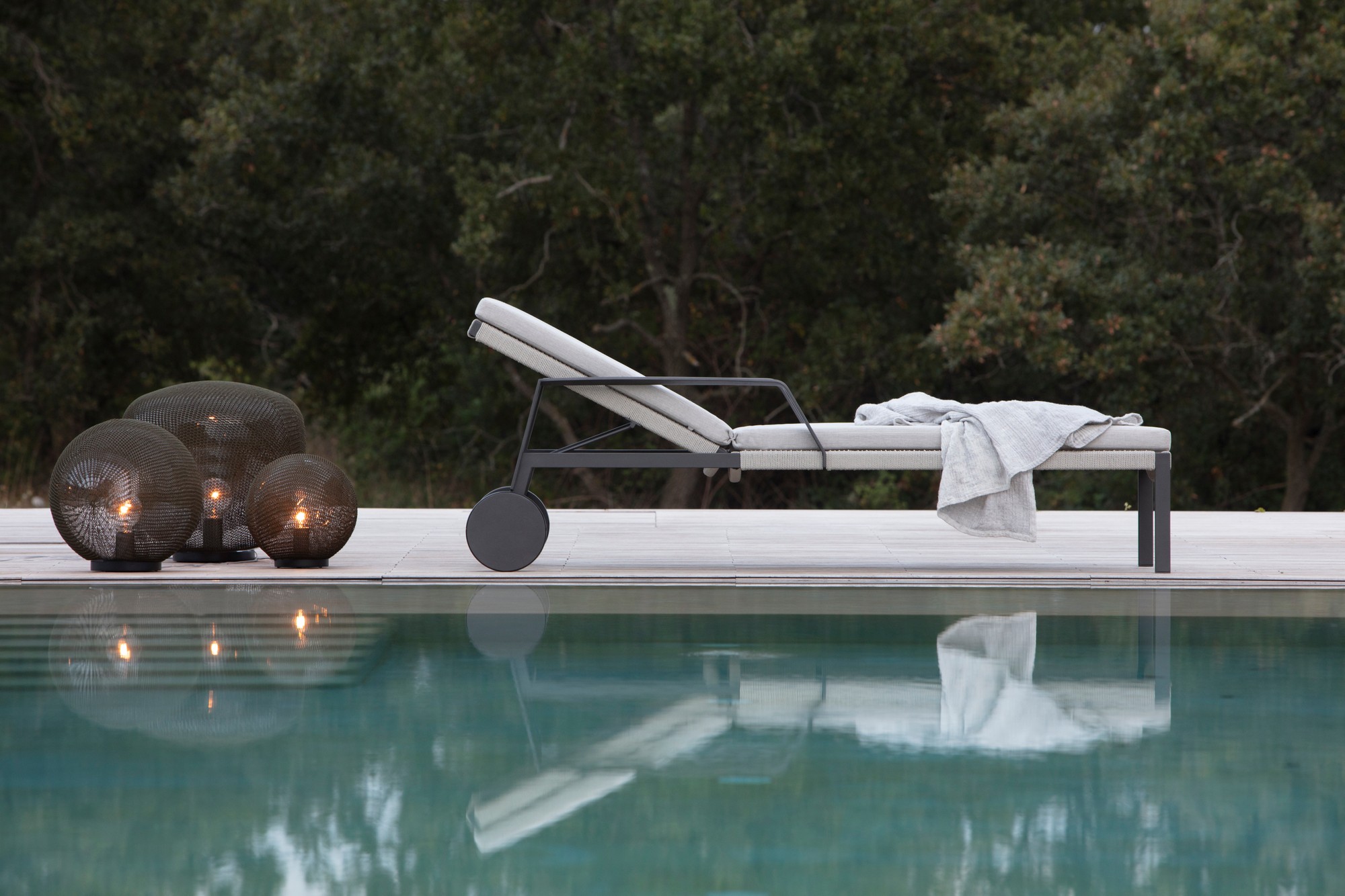 tribu-nodi-lounger-hanolux-3.jpg
