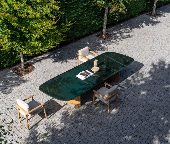 royal-botania-regaliz-eettafel-design-te-koop-bij-hanolux5.jpg