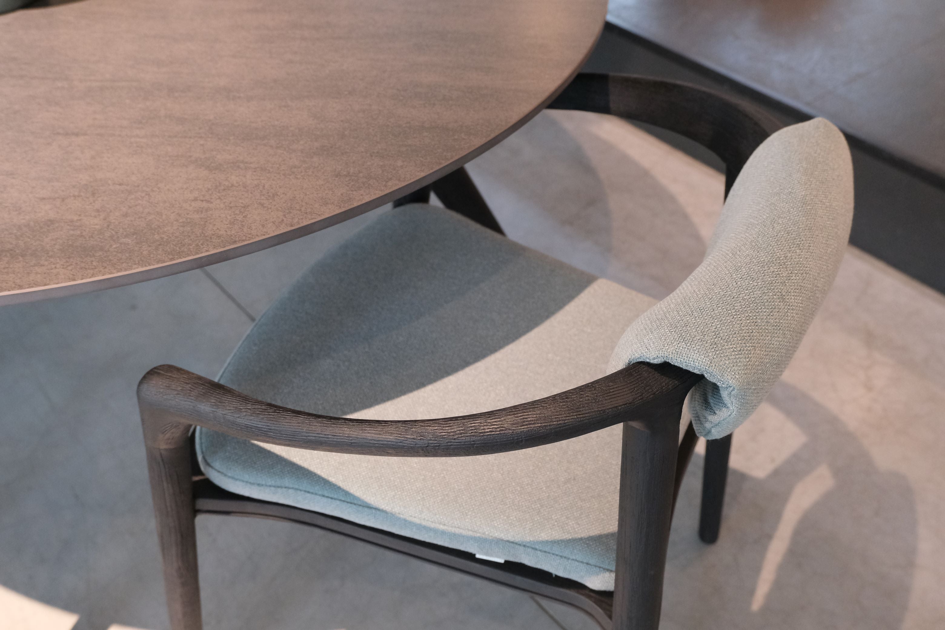 LRManuttiTorsaenSoliddiningnero-detail2.jpg