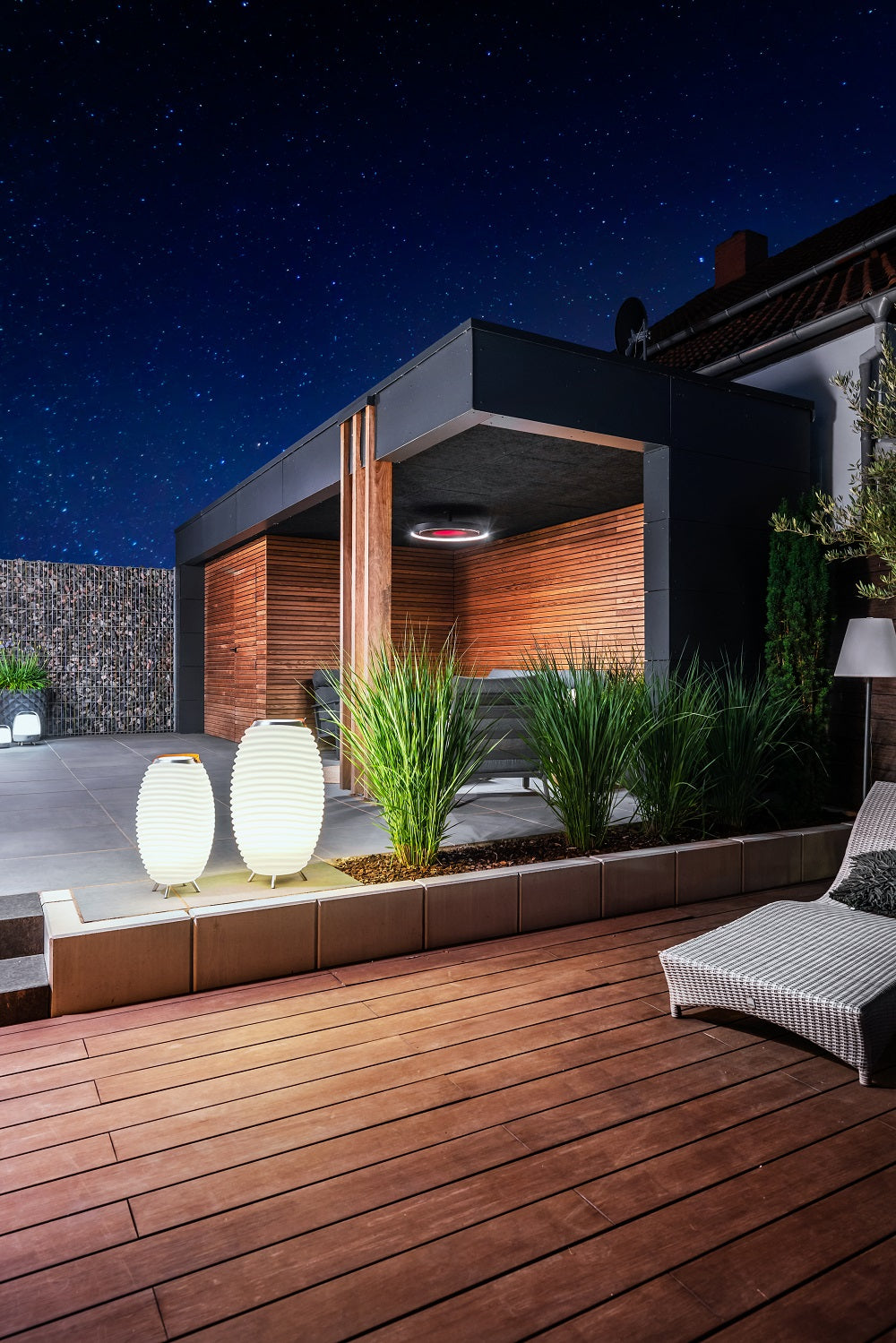 EclipseElectric8_inch_patio_2_straightpole_hanolux_bromic.jpg