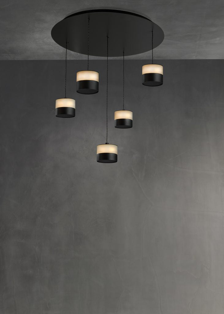 Glow-5-stuks-aan-ronde-plaat-heatsail-terrasverwarmer-hanolux.jpg