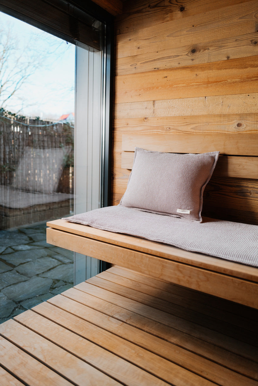 badesofa-saunasofa-taupe-to-go-02_hanolux.jpg